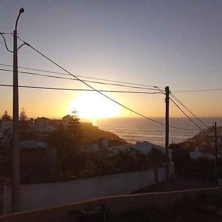 Vila Casa Sol E Mar Colares Exteriér fotografie